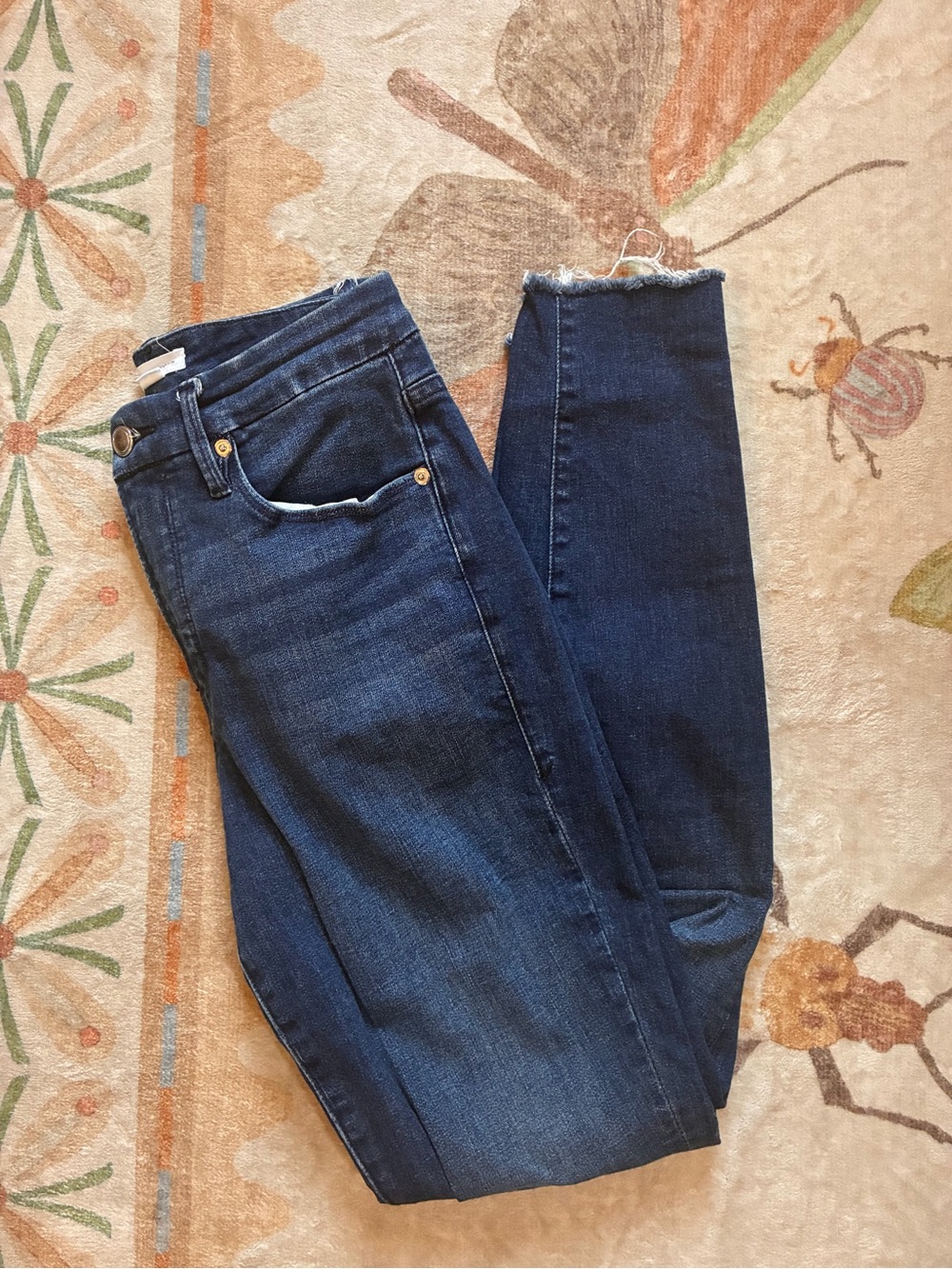 Good American raw chew hem High-Rise Skinny Jeans